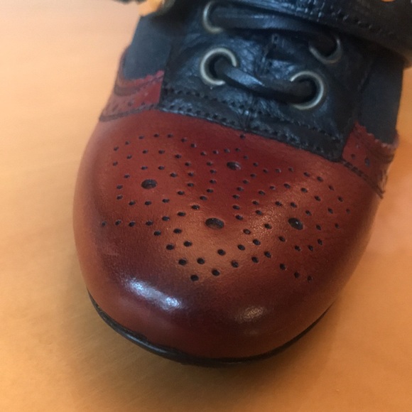 BURBERRY AUTHENTIC, SIZE 35.5 (5.5) high hill 4” - Picture 8 of 13